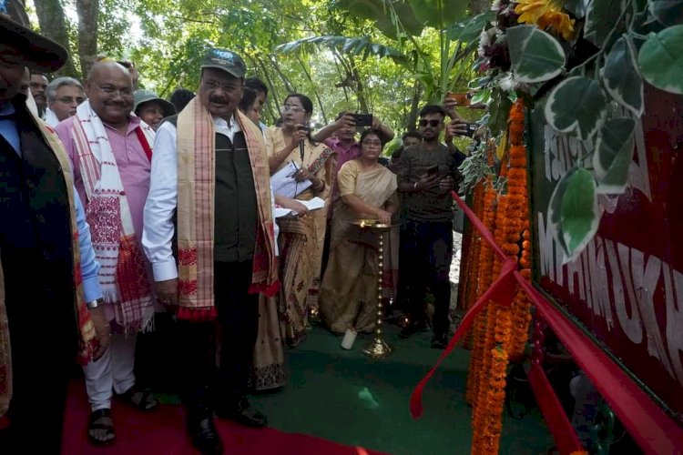 ২০২৩ - ২৪ পৰ্যটন বৰ্ষৰ বাবে মুকলি হ'ল কাজিৰঙা ৰাষ্ট্ৰীয় উদ্যান : কঁহৰাৰ মিহিমুখত ফিটা কাটি পৰ্যটকৰ বাবে মুকলি কৰে বন মন্ত্ৰী চন্দ্ৰমোহন পাটোৱাৰীয়ে  :