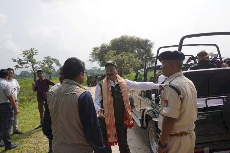 ২০২৩ - ২৪ পৰ্যটন বৰ্ষৰ বাবে মুকলি হ'ল কাজিৰঙা ৰাষ্ট্ৰীয় উদ্যান : কঁহৰাৰ মিহিমুখত ফিটা কাটি পৰ্যটকৰ বাবে মুকলি কৰে বন মন্ত্ৰী চন্দ্ৰমোহন পাটোৱাৰীয়ে  :