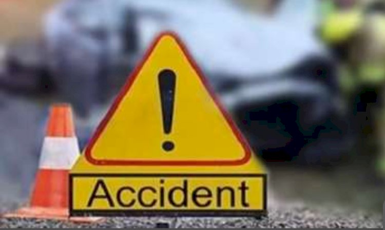 বোকাখাত নগৰত পথ দুৰ্ঘটনা : ঘটনাস্থলীতে এজন মটৰচাইকেল আৰোহীৰ মৃত্যু : গুৰুত্বৰ ভাৱে আহত  এজন :