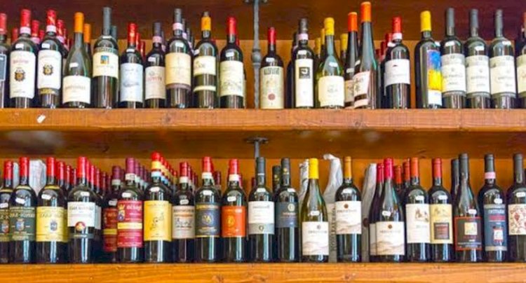 বোকাখাতৰ ৰাষ্ট্ৰীয় পথৰ কাষত মদৰ দোকান : পৌৰসভাৰ অনুমতি :  সচেতন নাগৰিকৰ প্ৰতিক্ৰিয়া :