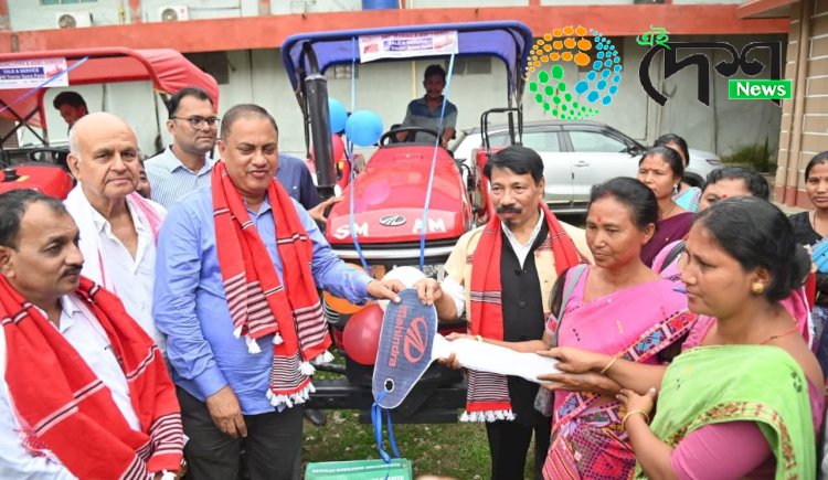 কৃষি যান্ত্রিকীকৰণ উপ-আঁচনি ৰ অধীনত আবেদনকাৰী কৃষকৰ মাজত বোকাখাতত কৃষিৰ সামগ্ৰী বিতৰণ মন্ত্ৰী অতুল বৰাৰ  :